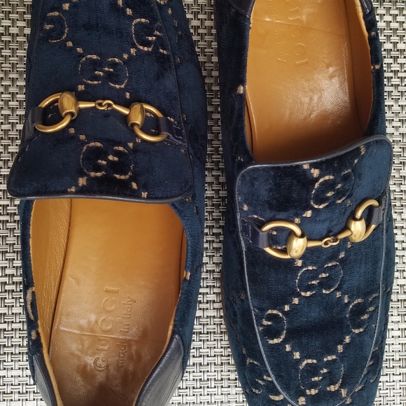 Men's "Gucci" Blue Velour Classic Loafer - Picture 4 of 9